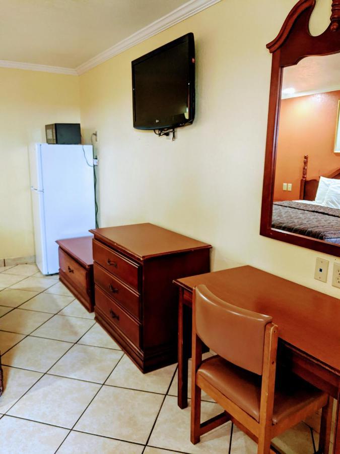Lake Houmas Inn Екстер'єр фото