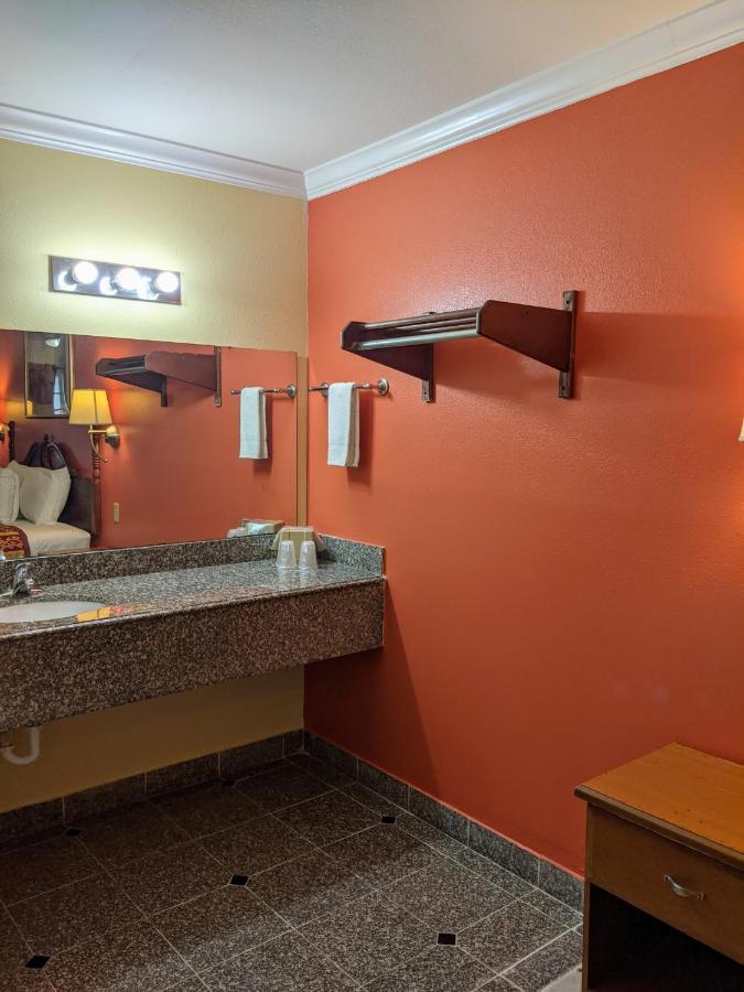 Lake Houmas Inn Екстер'єр фото