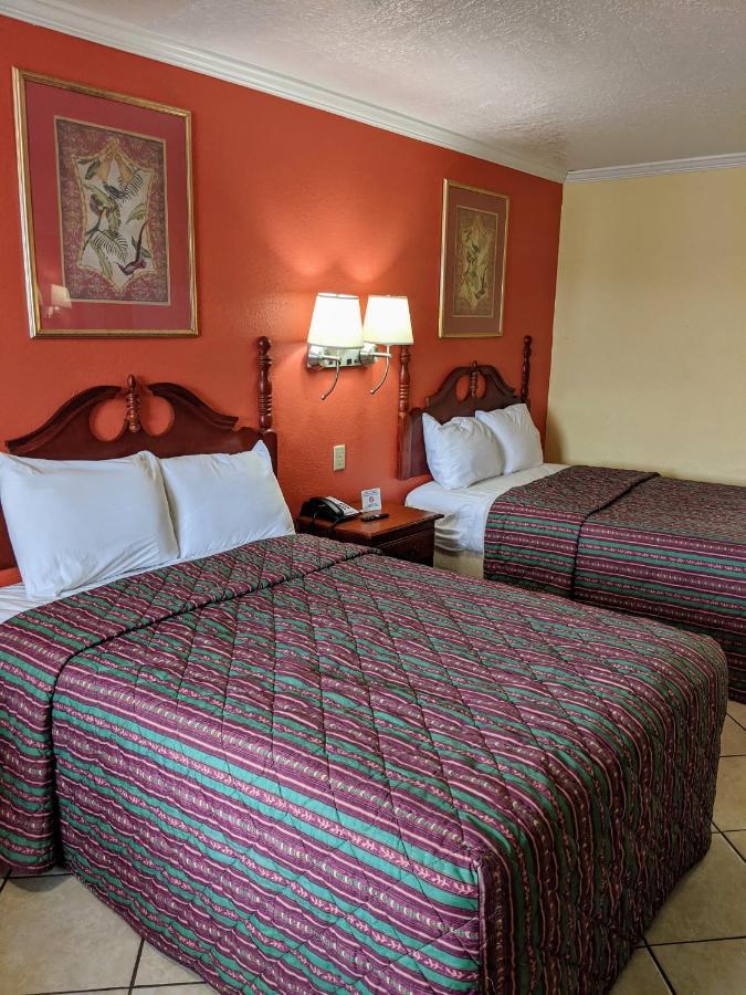 Lake Houmas Inn Екстер'єр фото