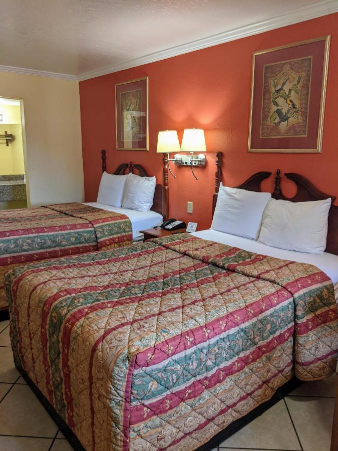 Lake Houmas Inn Екстер'єр фото