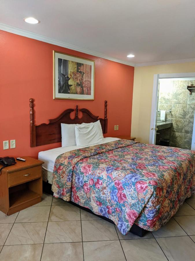 Lake Houmas Inn Екстер'єр фото