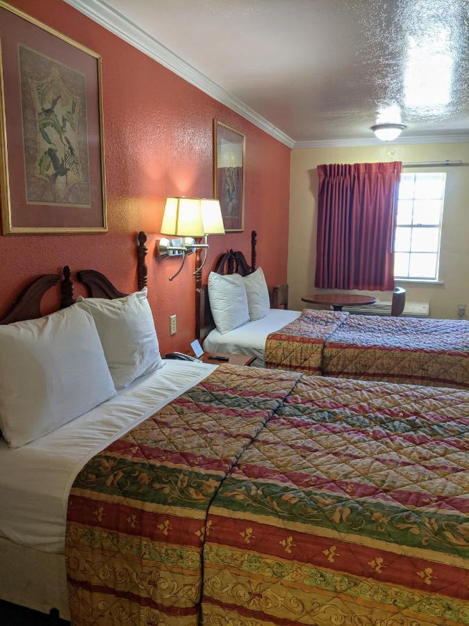 Lake Houmas Inn Екстер'єр фото